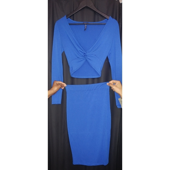 2-piece crop top outfit - Picture 2 of 2